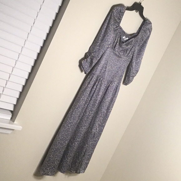 Astr THE LABEL NWT BLUE FLORAL SWEAT HEART NECKLINE DRESS SIZE SMALL - Picture 4 of 5